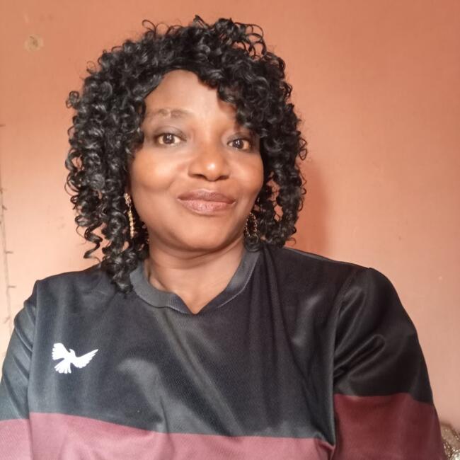 Babysitter in Győr: Nonye