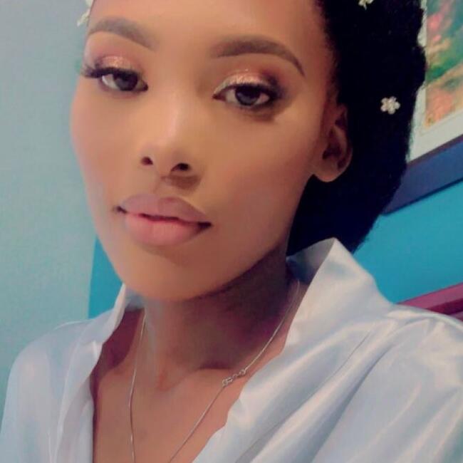 Baby-sitter in Calgary: Evete