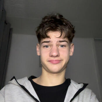 Babysitter in Dijon: Owen