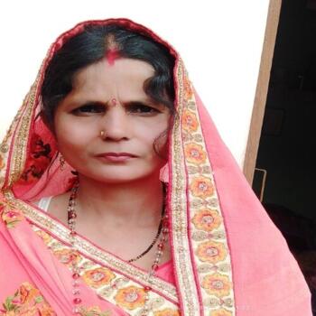बेबीसिटर दिल्ली: Radha