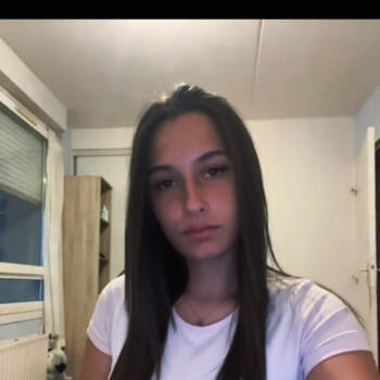 Babysitter in Saint-Marcel (Bourgogne-Franche-Comté): Noemie