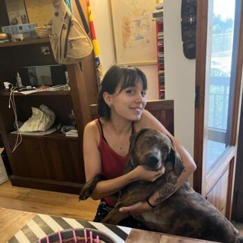 位於法蘭克福 的臨時保母: Sara