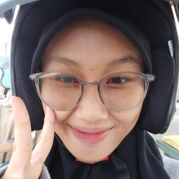 Babysitter di Kudus: Zahra