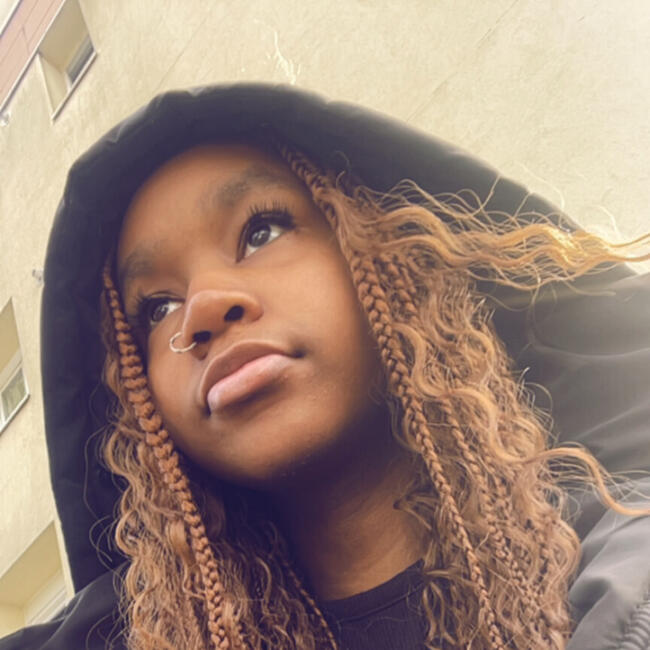 Babysitter in Brunoy: Dorya