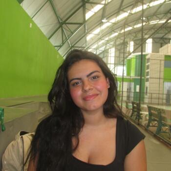 Babysitter in Navegantes: Renata
