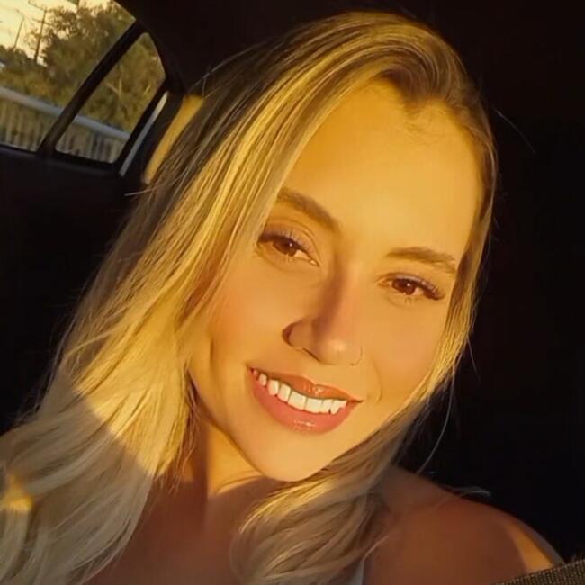 Babysitter in Porto Alegre: Jennifer