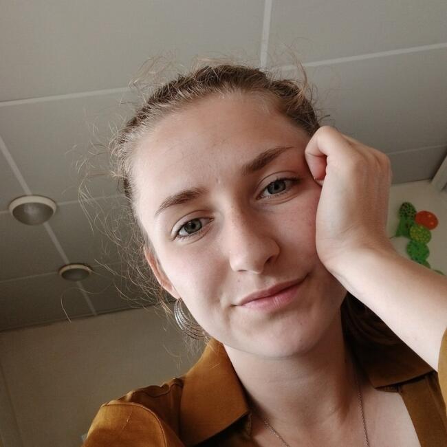 Babysitter in Courlaoux: Johana