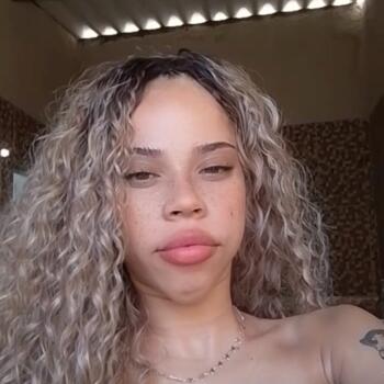 Babysitter Recife: Raisa