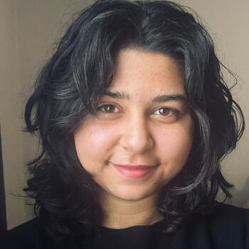 Babysitter Calgary: Jaya