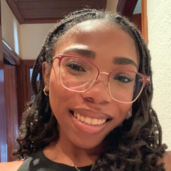 Babysitter Barcelona: Aisha