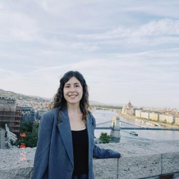 Babysitter in Budapest: Diana