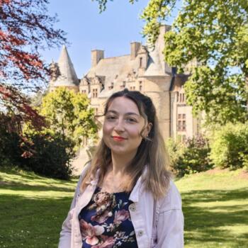 Babysitter in Hautteville-Bocage: Tatiana
