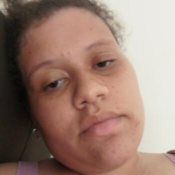 Babysitter in Carandaí: Sthefany