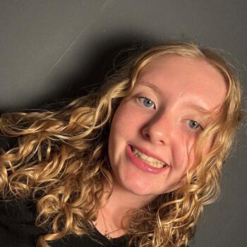 Babysitter in Besançon: Clara