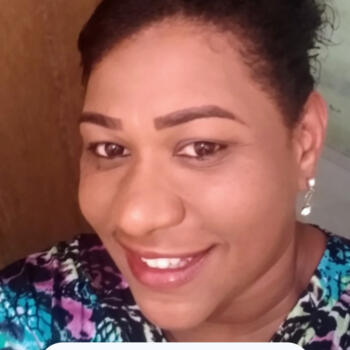 Emprego de babá em Ubatuba: emprego de babá Daniela