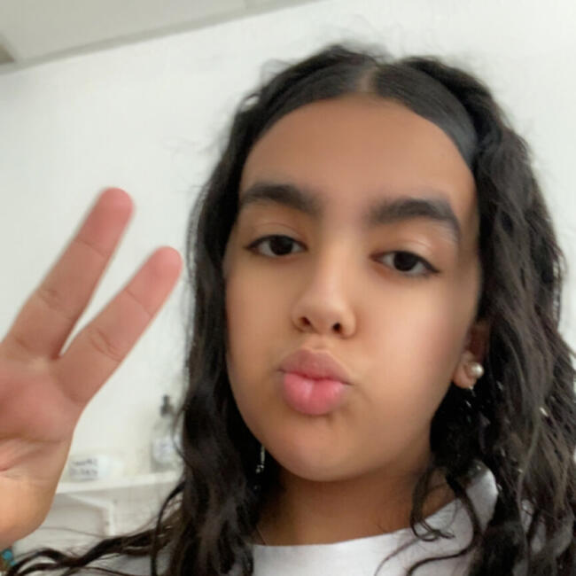 Babysitter in Saint-Chamond: Chirine