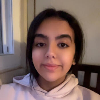 Babysitter in Saint-Chamond: Chirine