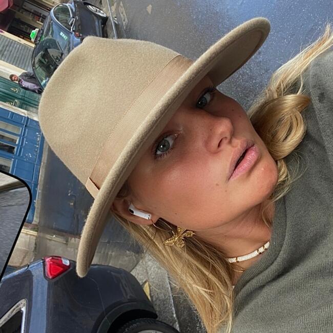 Babysitter in Paris: Marie