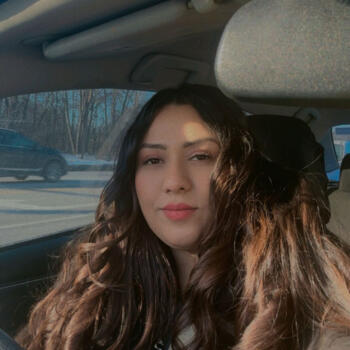 Babysitter in Niles (Illinois): Khairzada