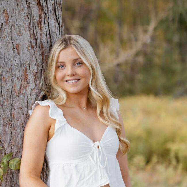 Babysitter in East Longmeadow: Madison