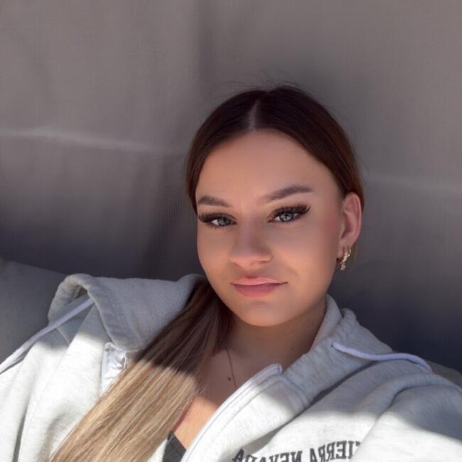 Babysitter in Veldhoven: Jenna