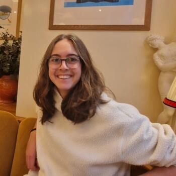 Babysitter in Poitiers: Eva