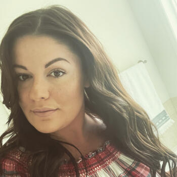 Babysitting job in Calgary: babysitting job Chelsi
