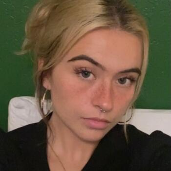 Babysitter in Boynton Beach: Hannah