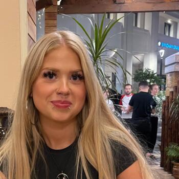 Babysitter London: Anya