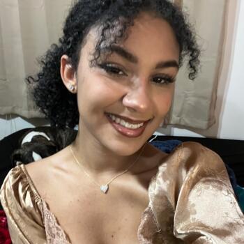 Babysitter in Louisville: Jasmine