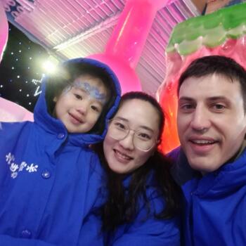 Babysitting job in Singapore Island: babysitting job Echo