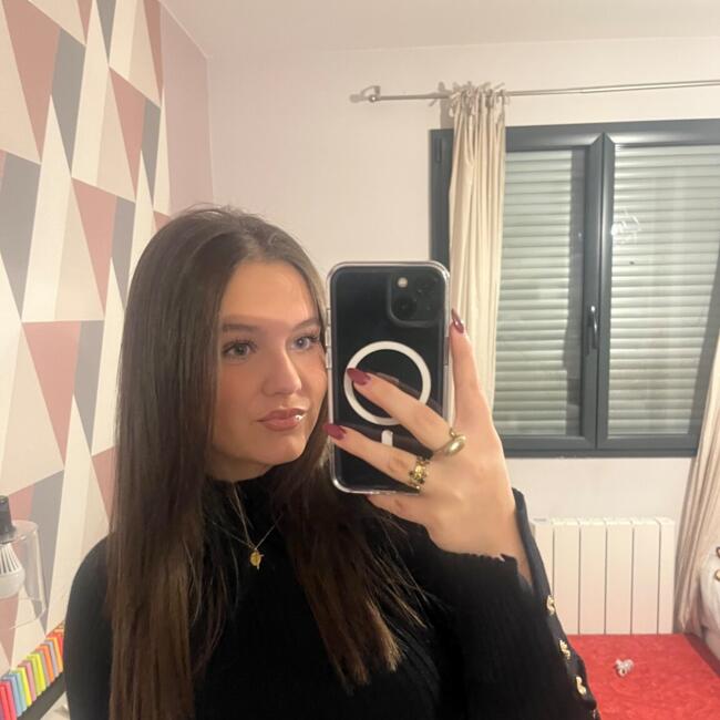 Babysitter in Replonges: Solène