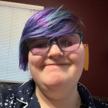 Babysitter in Elmira: Lil