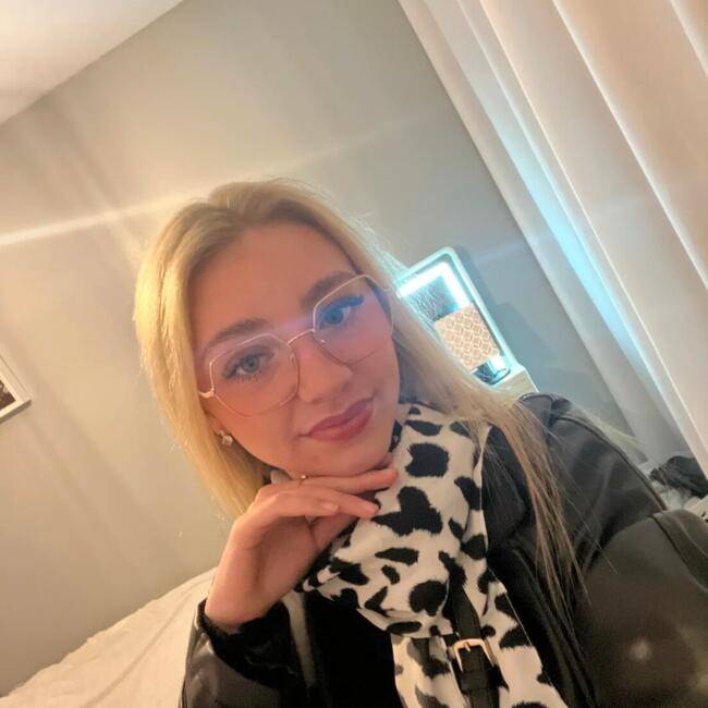 Babysitter in Armentières: Sophia