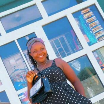 Babysitter in Lagos: Gift