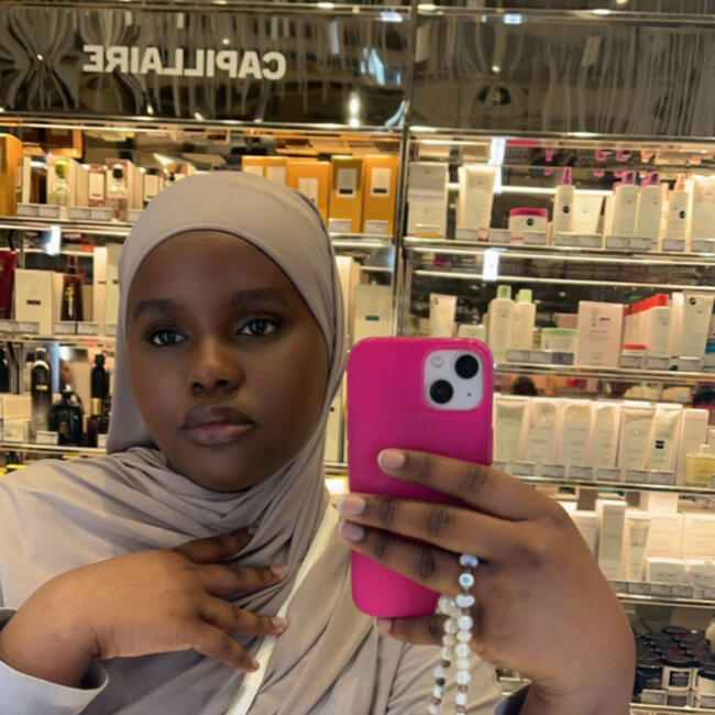 Babysitter in Colombes: Salima