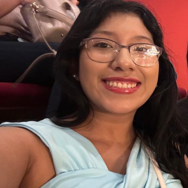 Babysitter in Panama City: Alejandra