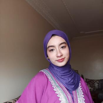 Baby-sitter in Meknès: Hajar