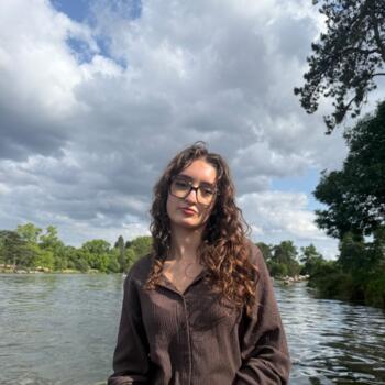 Babysitter in Beaumont-sur-Oise: Lea