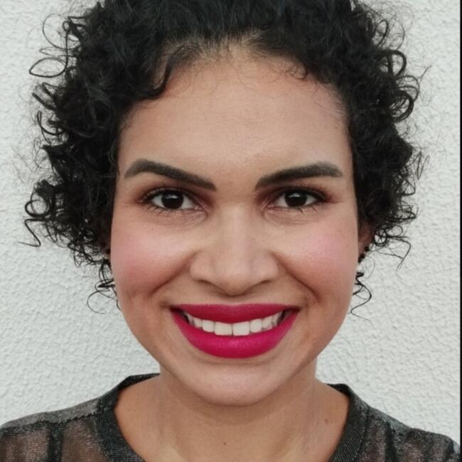 Babá em Aparecida de Goiânia: Alline