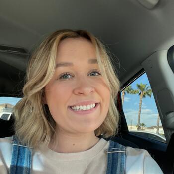 Babysitter in Phoenix: Sarah