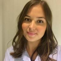 Babysitter : Vivien toth