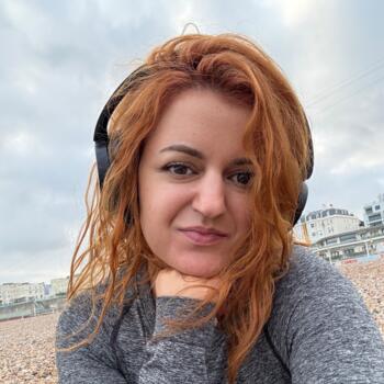 Babysitter in Burgess Hill: Raquel