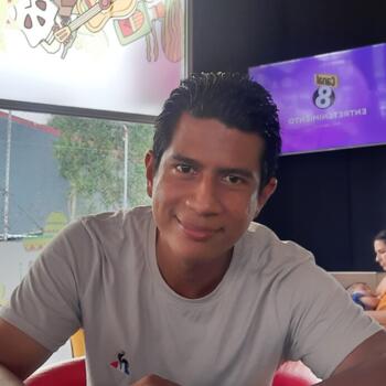 Babysitting job in San Rafael: babysitting job Osman