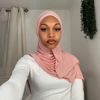 Babysitter in Coventry: Noureen