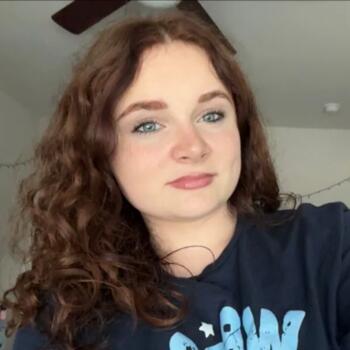 Babysitter in Candler (North Carolina): Adilynn