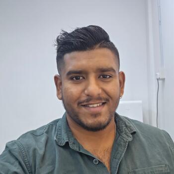 Kerja pengasuh di Ipoh: kerja pengasuh Eleya kumar