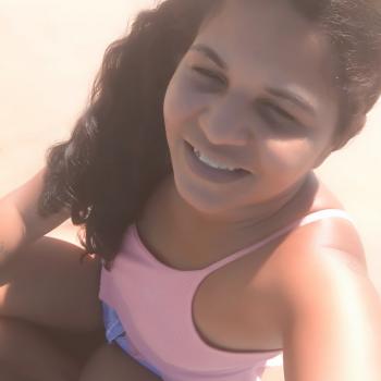 Babysitter Aracaju: Camila