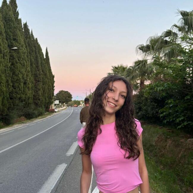 Babysitter in Saint-Etienne: Fleurine