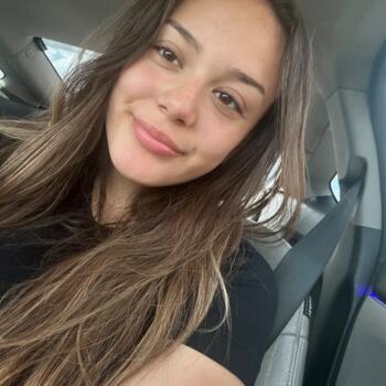 Babysitter in Port Saint Lucie: Mya